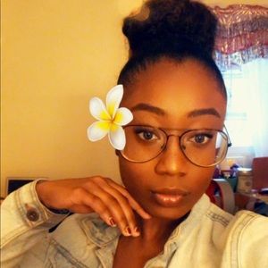 Meet your Posher, Michaelle